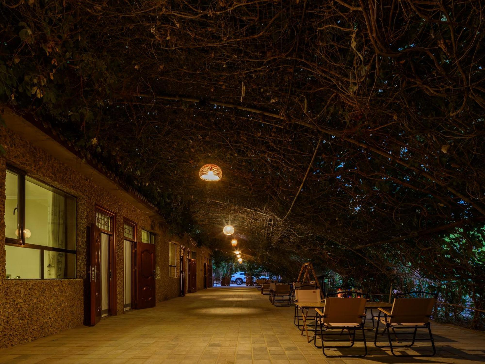 Dunhuang Hu Yang Inn エクステリア 写真