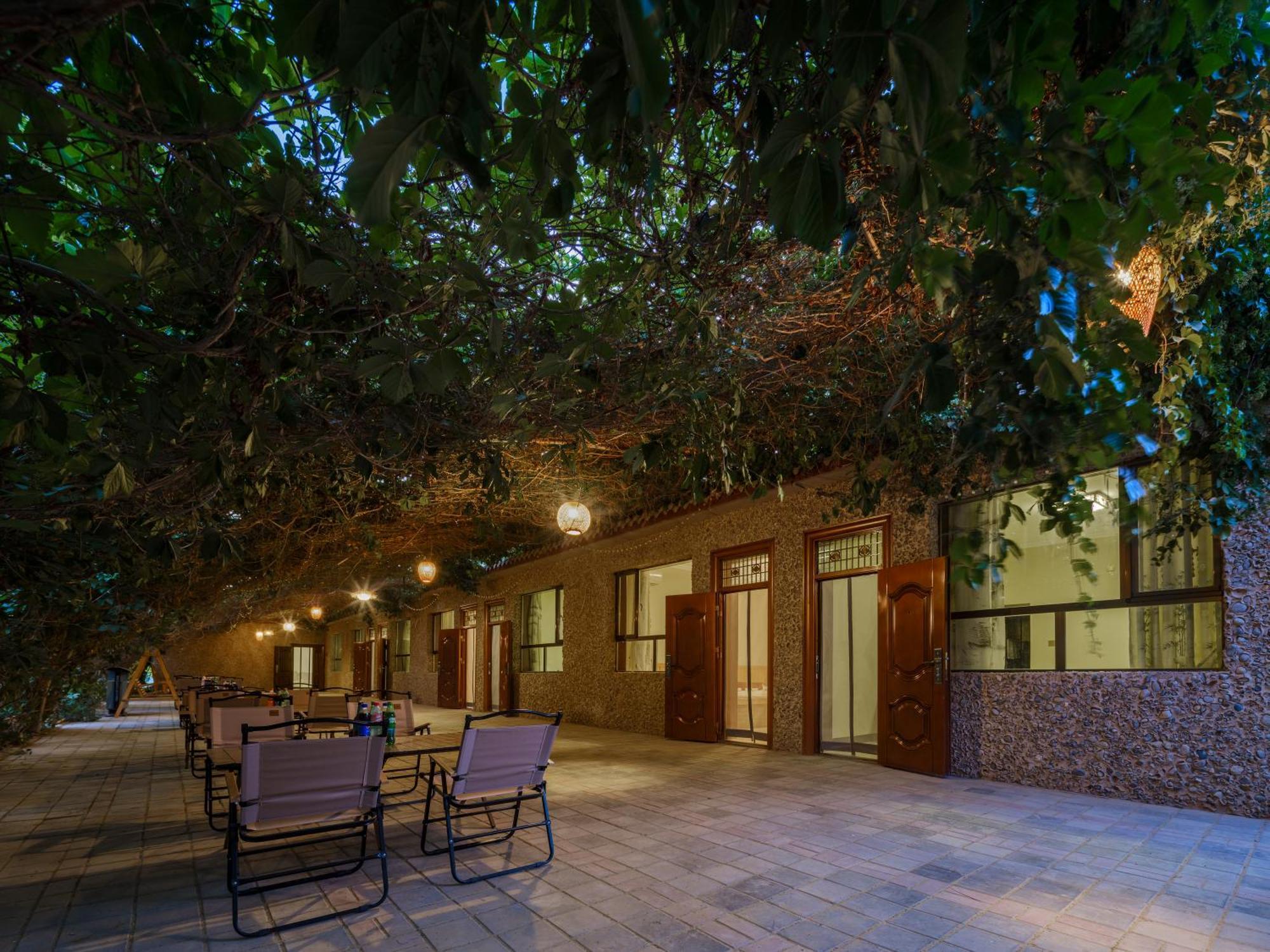 Dunhuang Hu Yang Inn エクステリア 写真